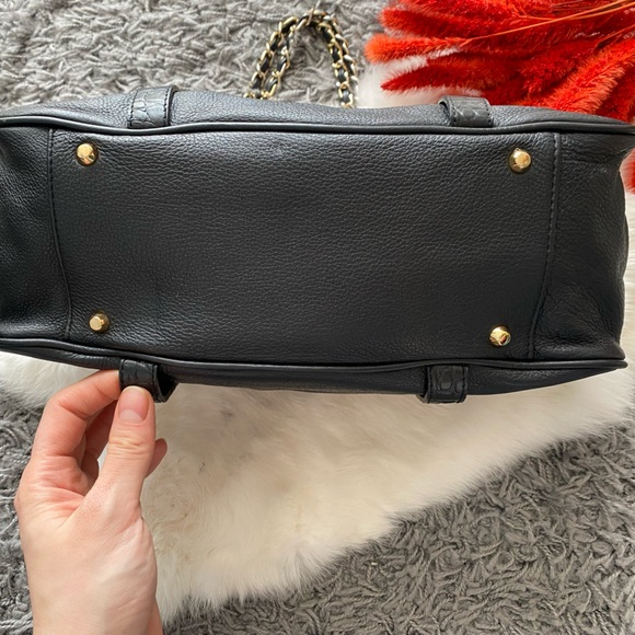 Samantha Thavasa Premium Handbag - Picture 3 of 10